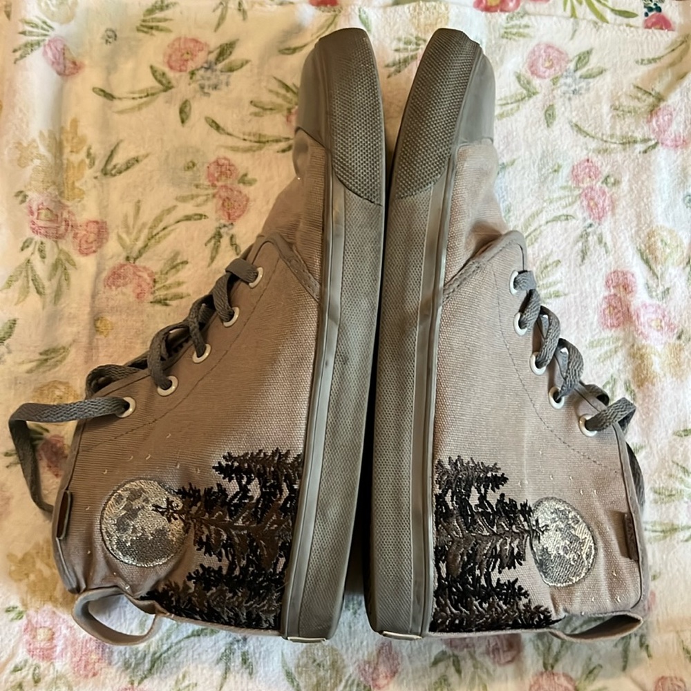 Forrest Moon Bangs